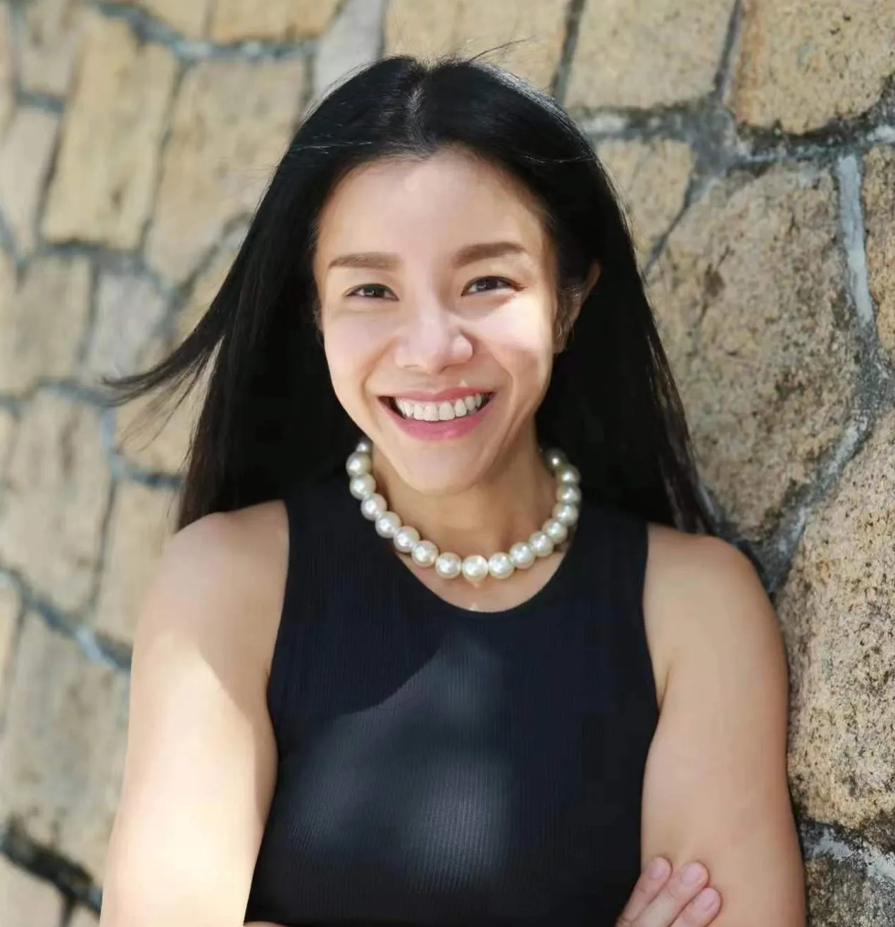 Esther Wong Headshot